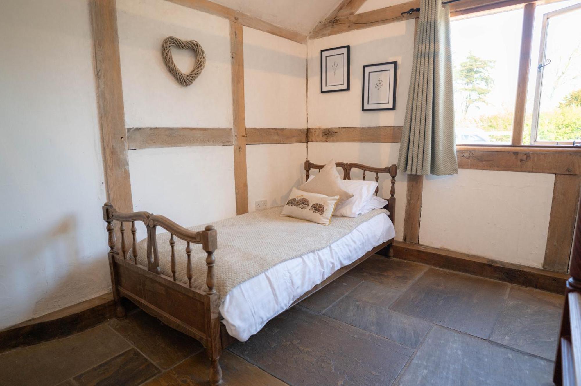 Barnacre Green Cottage - Eco-Friendly Cosy Cottage Moreton  Bagian luar foto